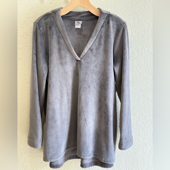 Natori Gray Long Sleeve Pajama Top - Picture 1 of 5
